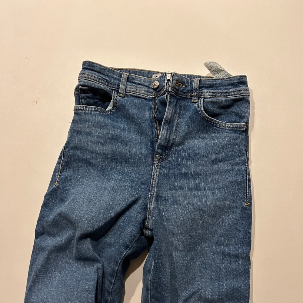 ZARA HIGH RISE SKINNY
SEAMLESS JEANS - Picture 4 of 6